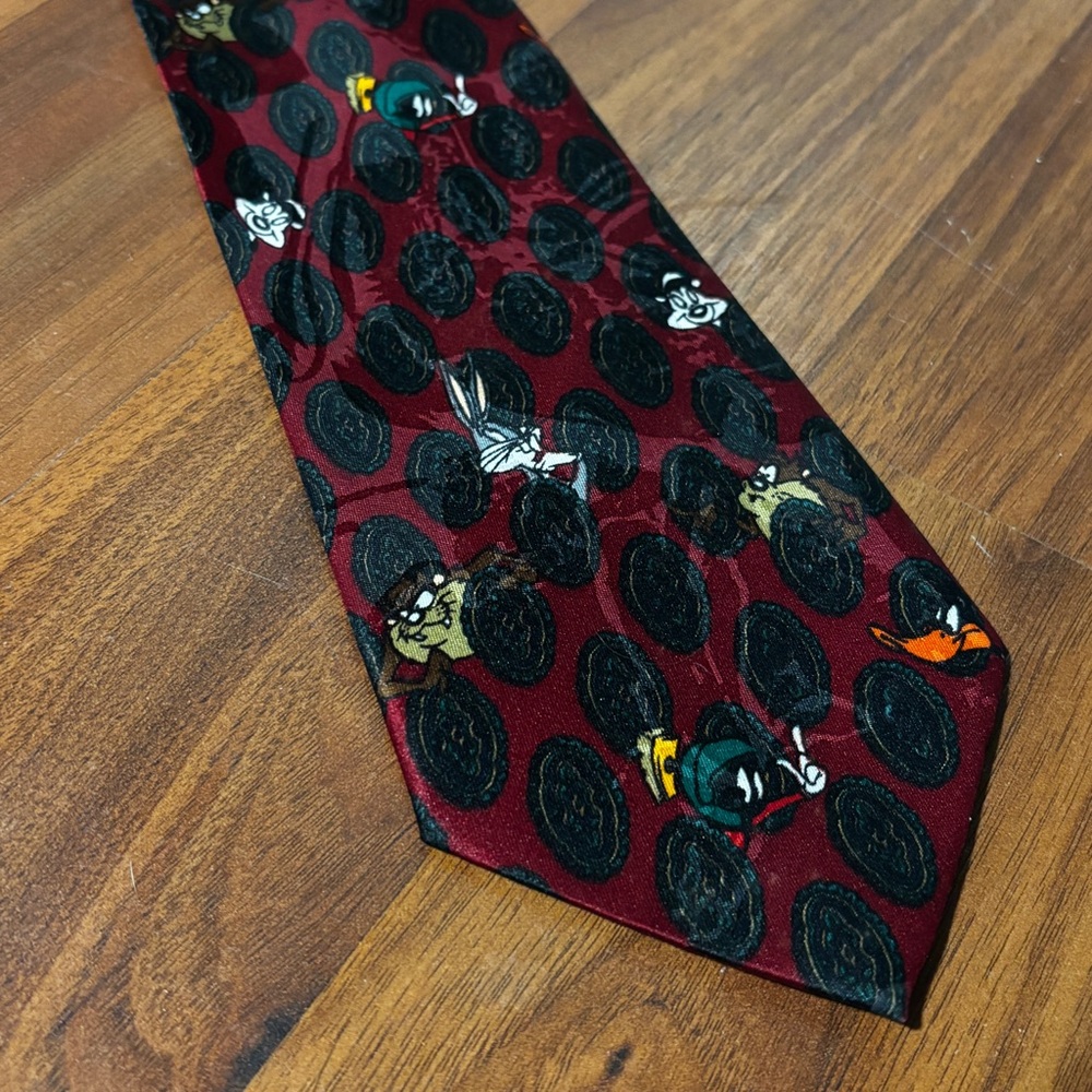Vintage Playful Red and Black Looney Tunes Tie